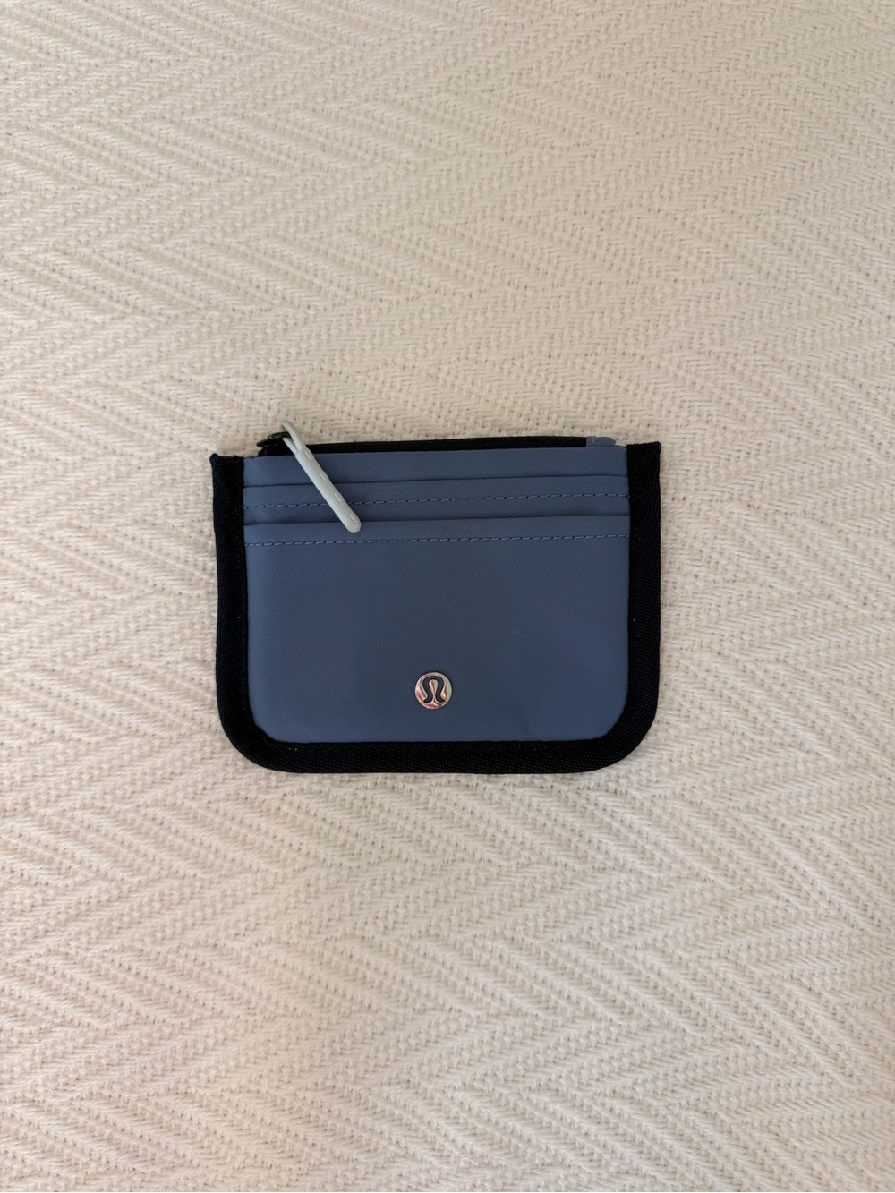 Lululemon true identity wallet